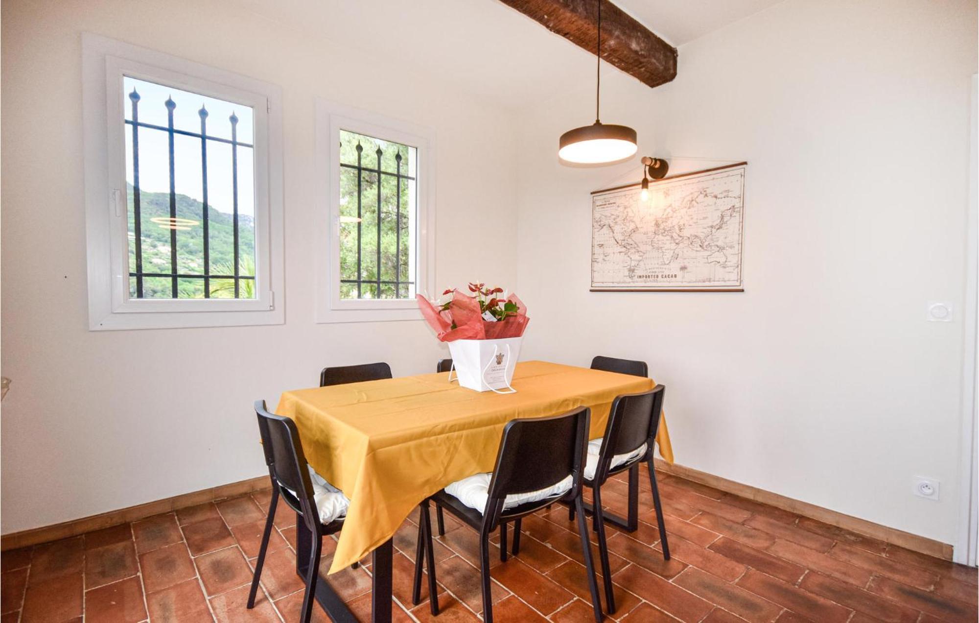 Awesome Apartment In Saint-Jeannet With Kitchen Exteriör bild